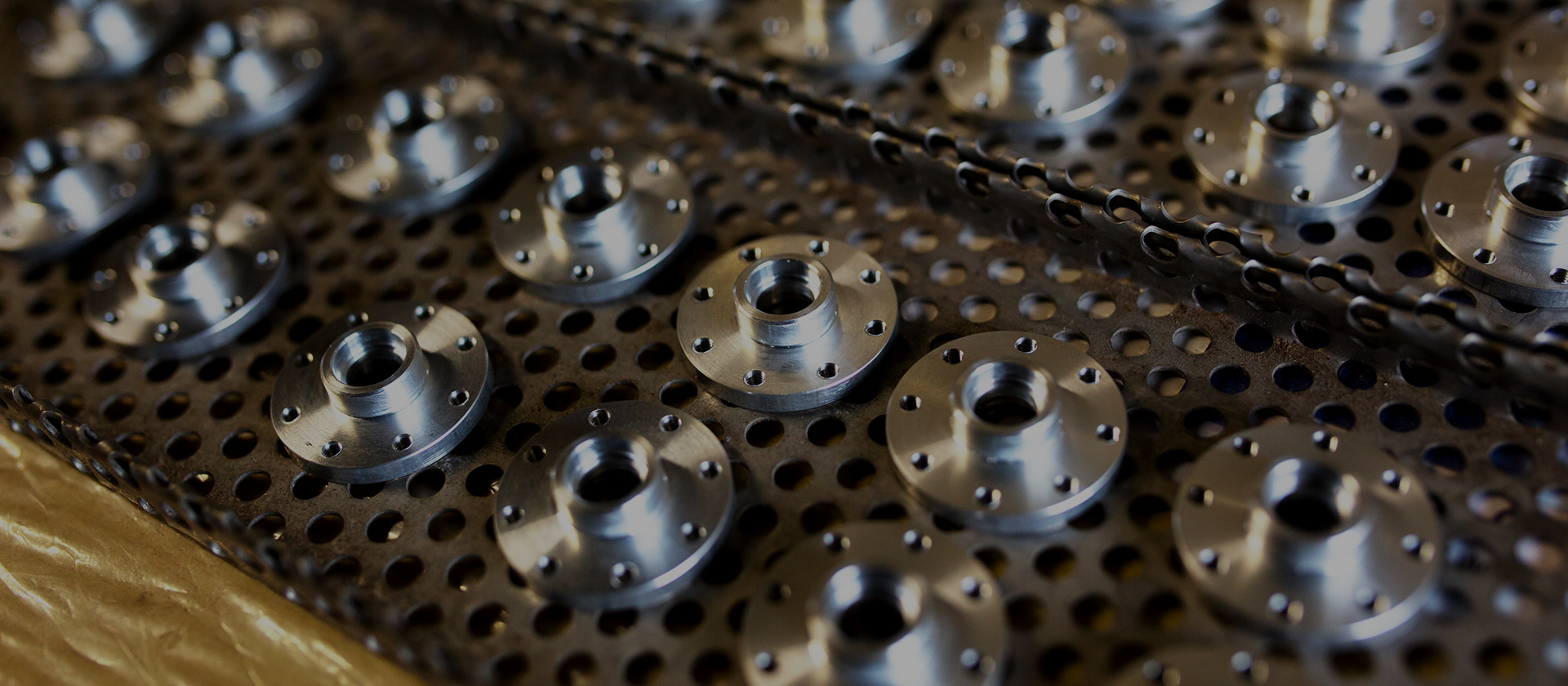 切削加工のプロフェッショナル削り専門・50年以上の実績と経験・難削材の加工にも対応・小ロット生産もOK